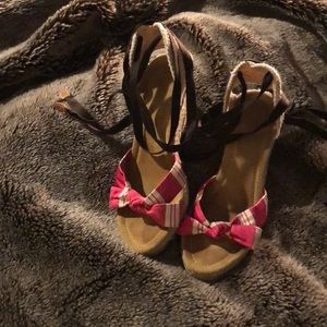 Women’s wedge sandals